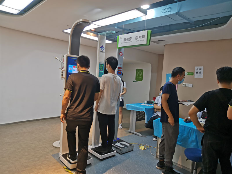 超聲波身高體重測(cè)量?jī)x應(yīng)用實(shí)拍